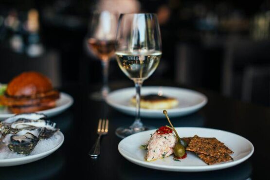 Which Champagne Should You Choose for an Apéritif?