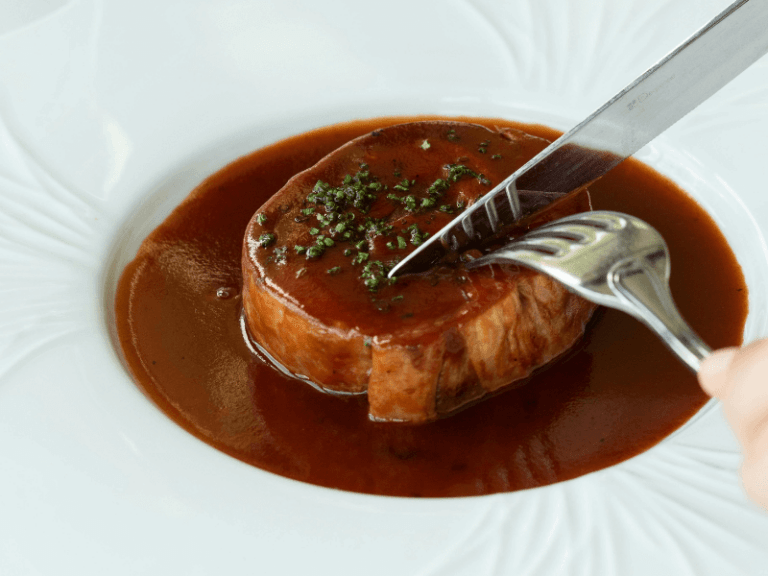 Champagne and Meat: Which Champagne Should You Pair with Meat?