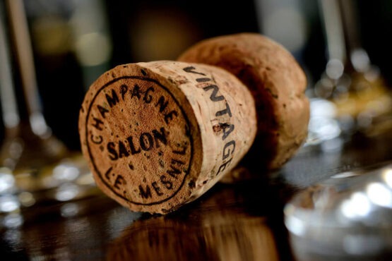 How to Put a Champagne Cork On?