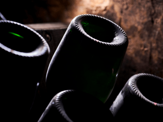 ¿Cuánto pesa una botella de champagne?