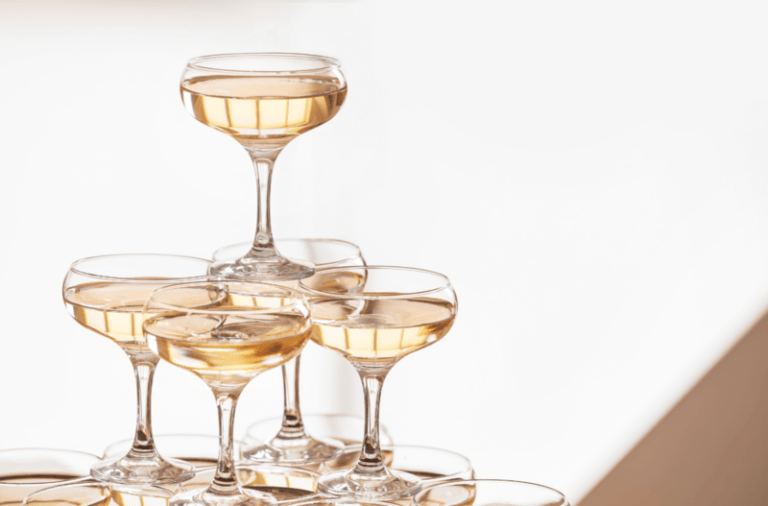 ¿Cómo hacer una fuente de champagne para una boda?
