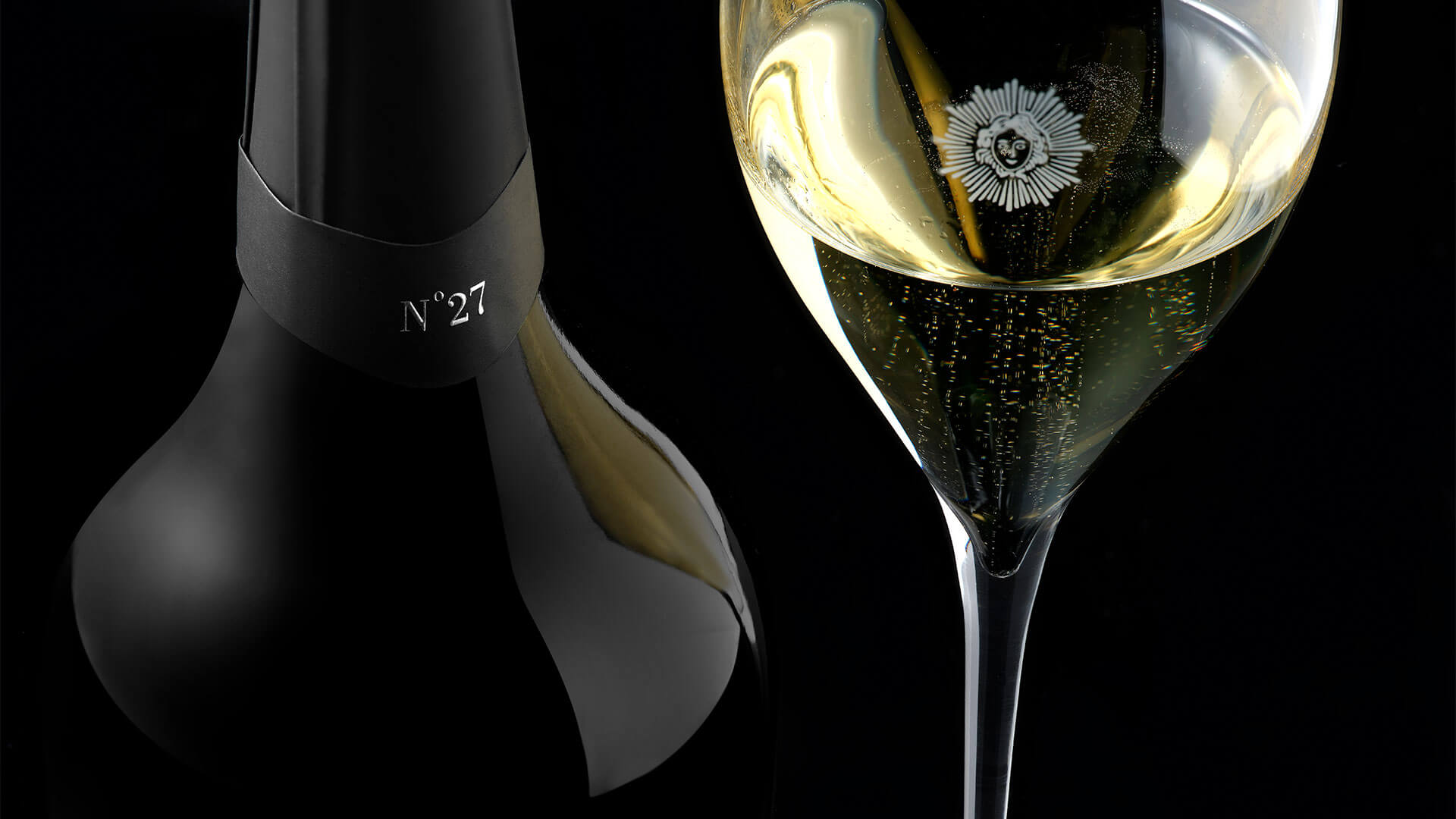 Grand Siècle Itération N°27 élu Champagne de l'Année par Robb Report cover